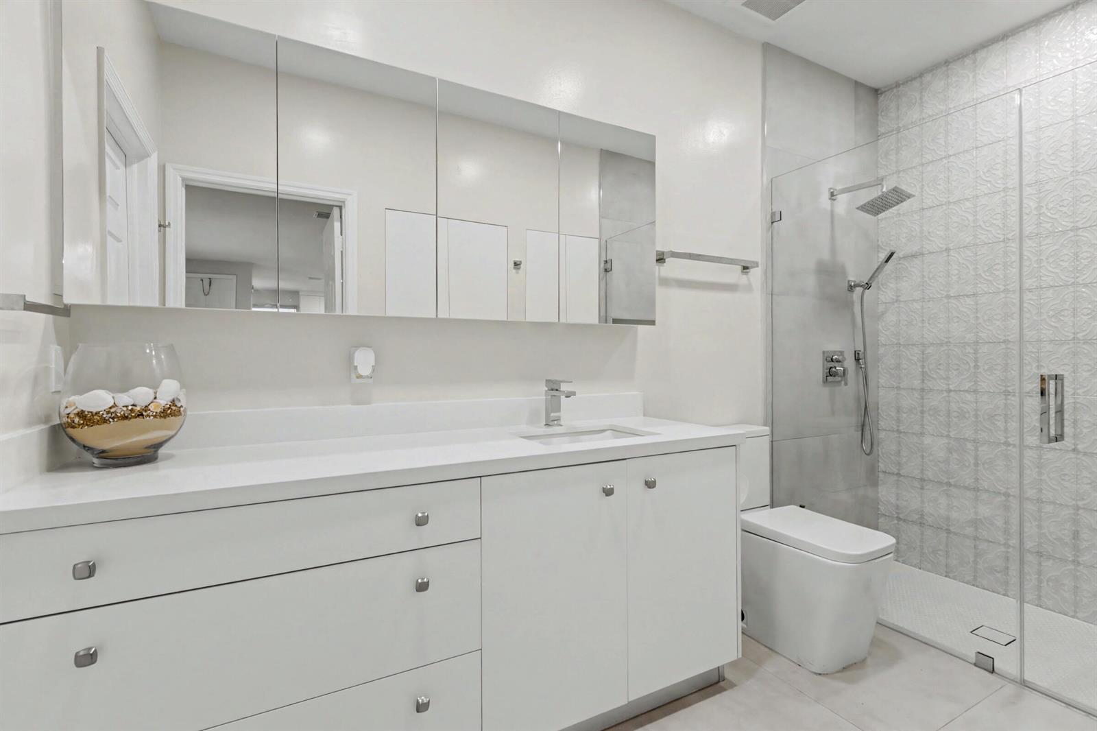 Photo of 1545 Seagrape (1545), Hollywood, Florida, 33019 - 1545-18