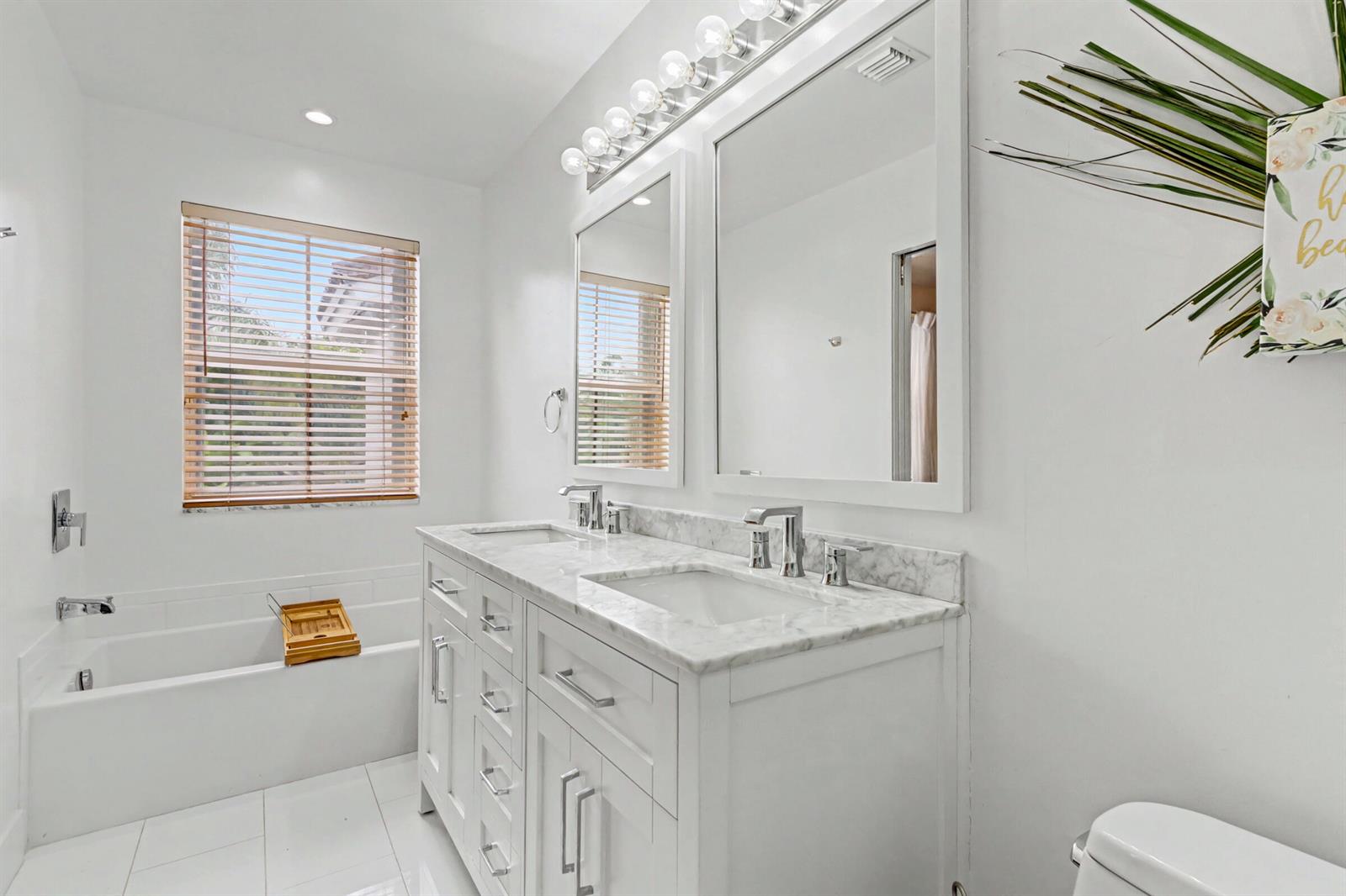 Photo of 1545 Seagrape (1545), Hollywood, Florida, 33019 - 1545-30
