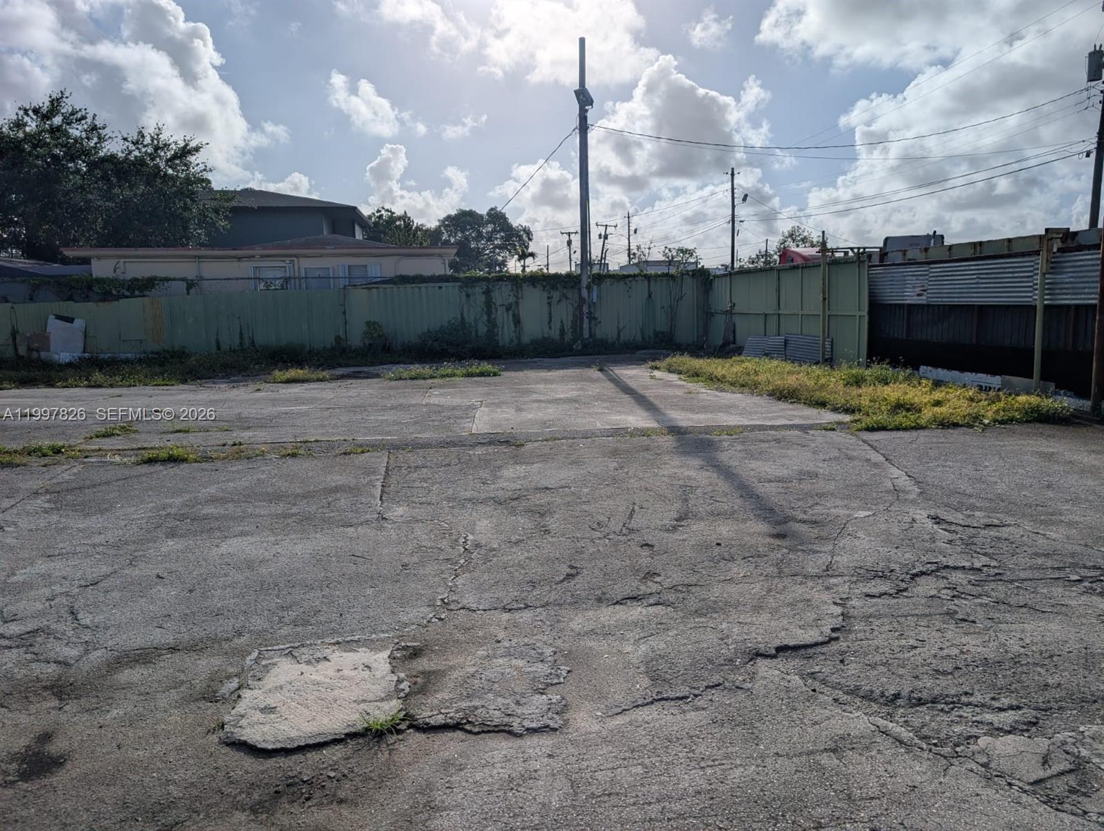   /   sq. ft. $ 2026-04-22 0 Photo