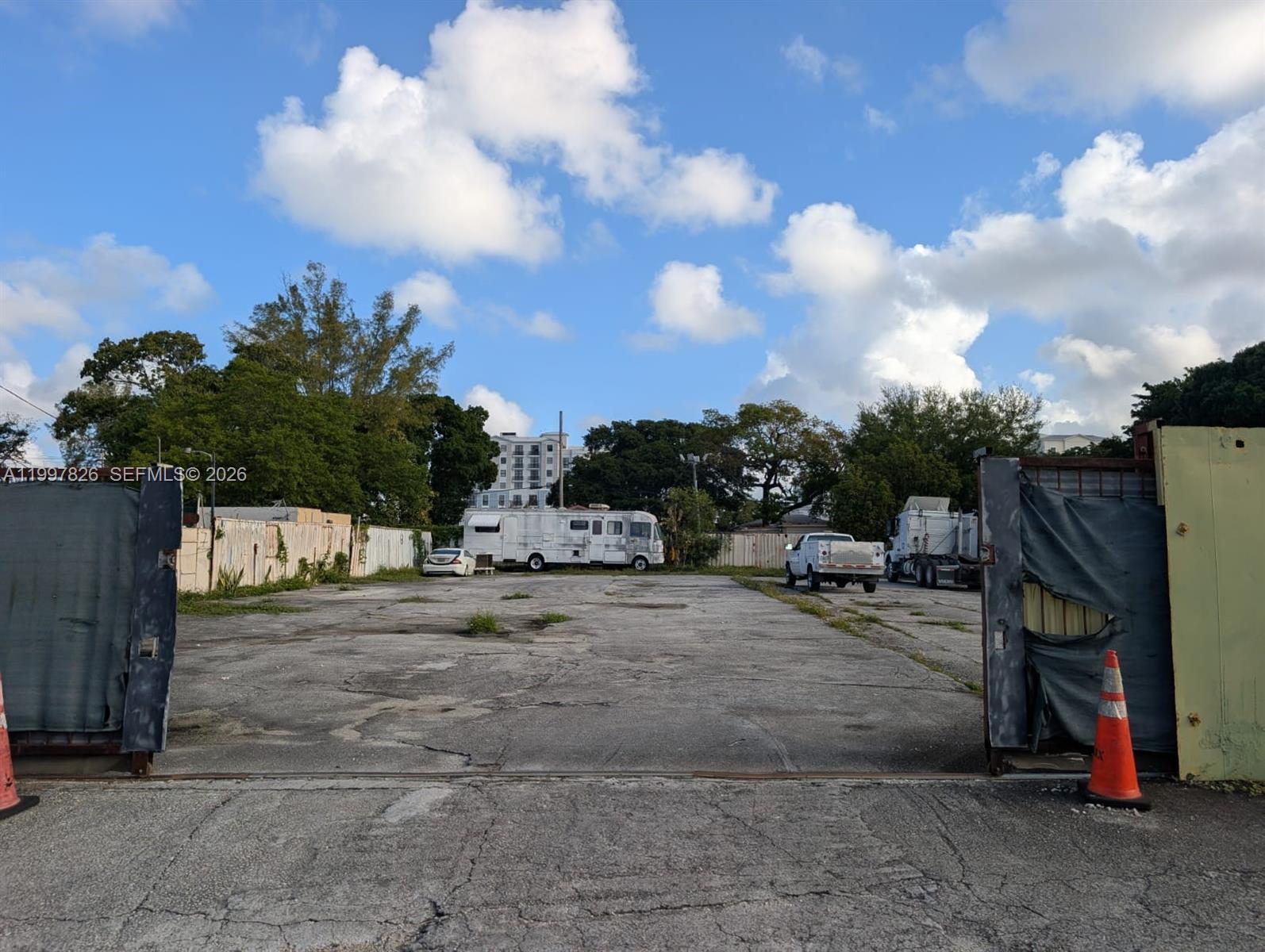   /   sq. ft. $ 2026-04-22 0 Photo