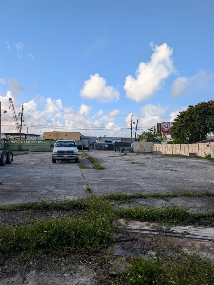   /   sq. ft. $ 2026-04-22 0 Photo