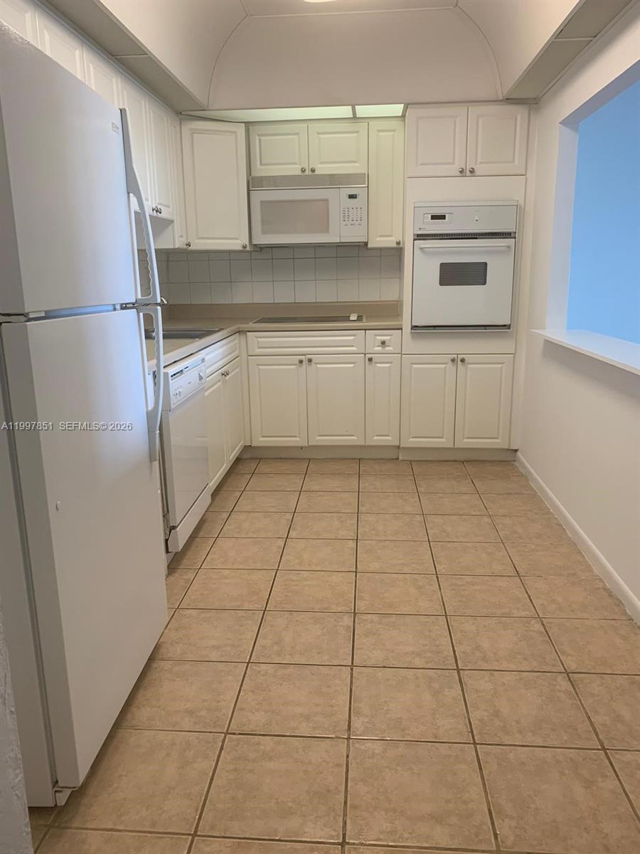 Photo of 19380 Collins Ave #319, Sunny Isles Beach, Florida, 33160 -