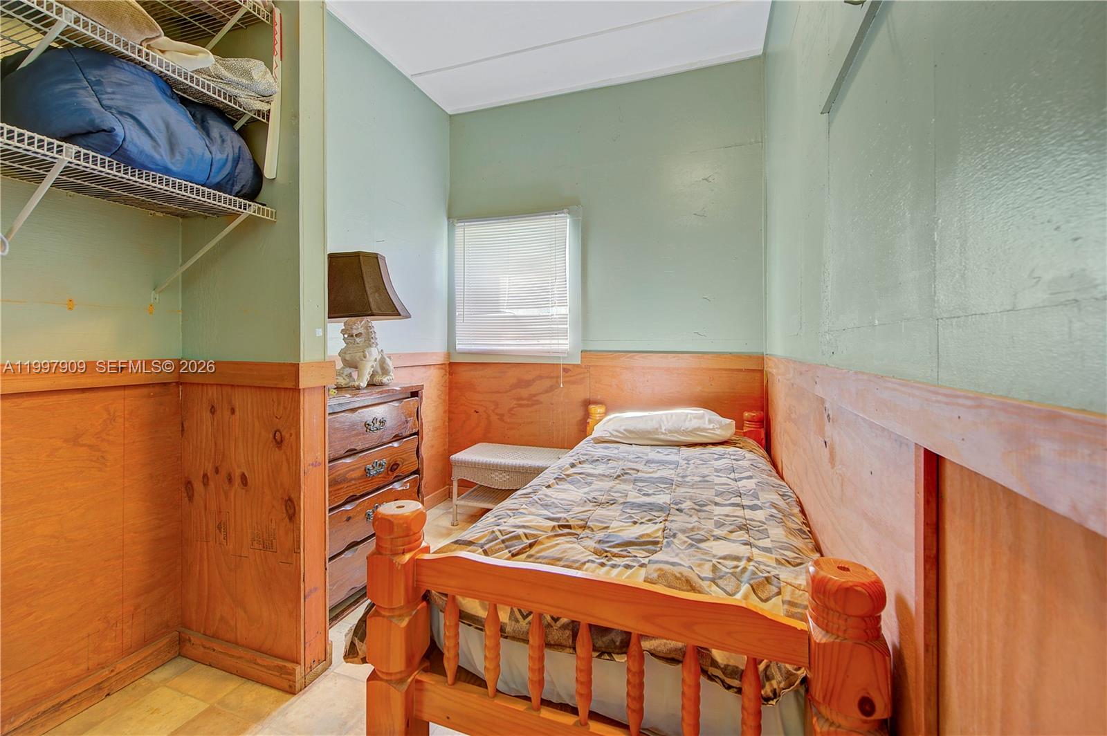   /   sq. ft. $ 2026-05-04 0 foto