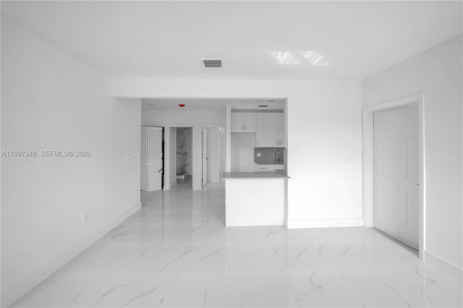   /  2475 sq. ft. $ 2026-04-09 0 Photo
