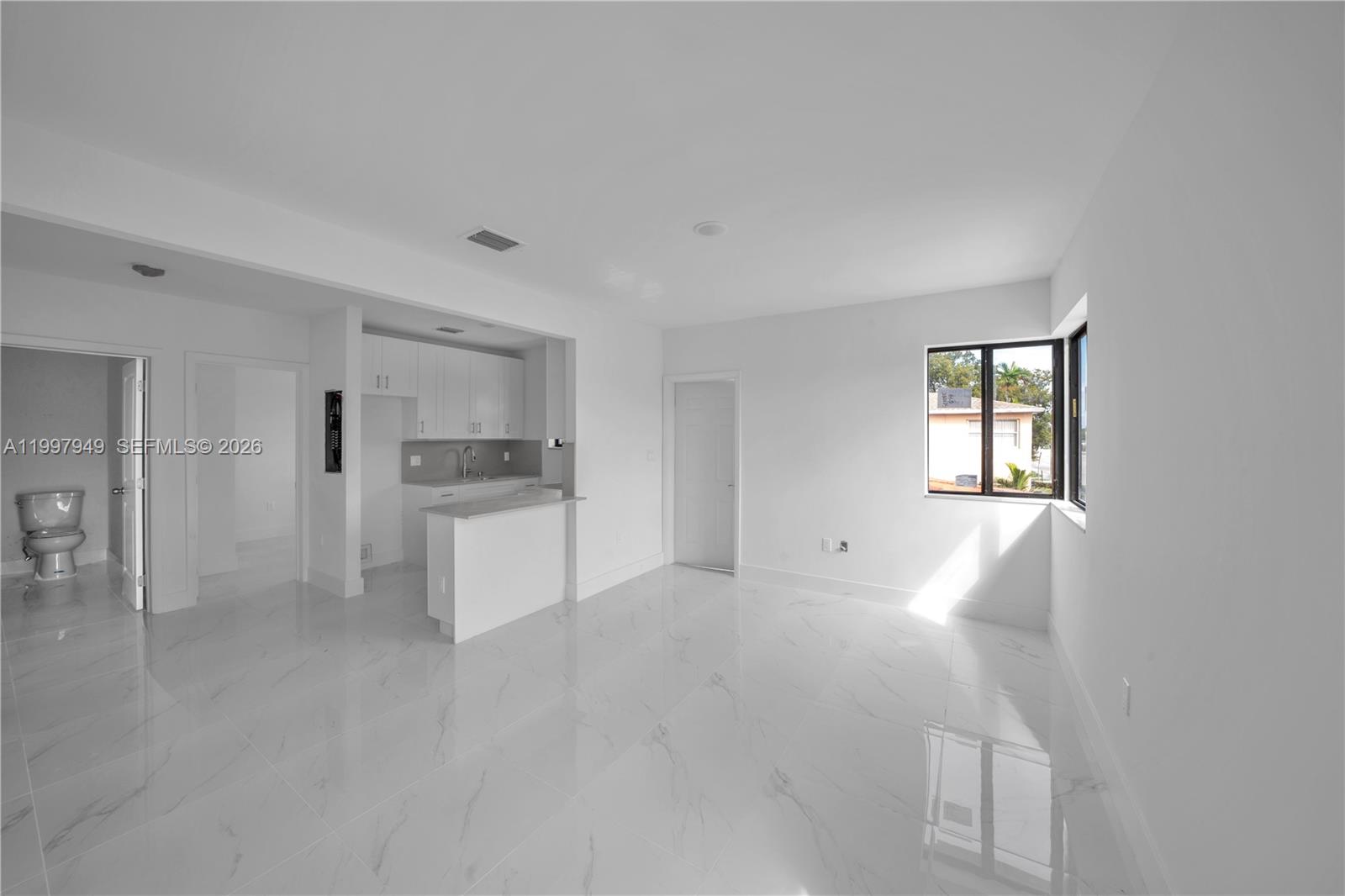   /  2475 sq. ft. $ 2026-04-09 0 Photo