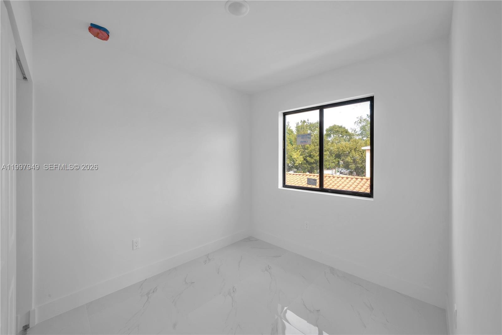   /  2475 sq. ft. $ 2026-04-09 0 Photo