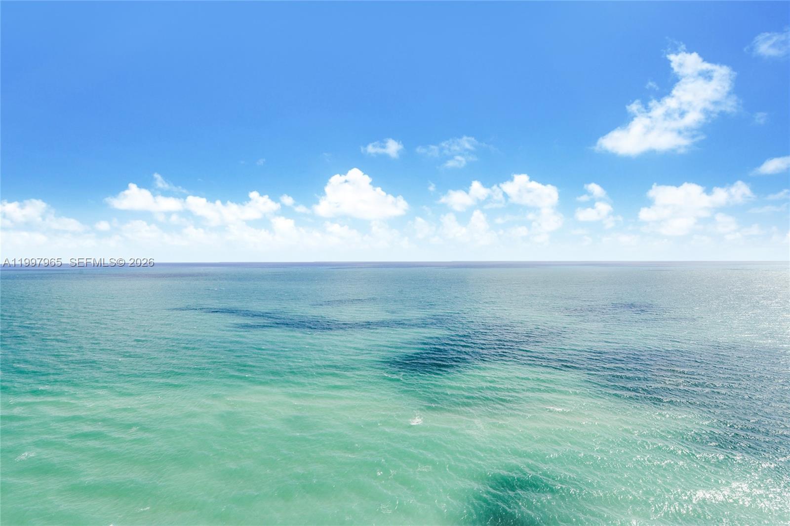 2302 3 / 4 2137 кв.футов $ 2026-04-09 0 Фото