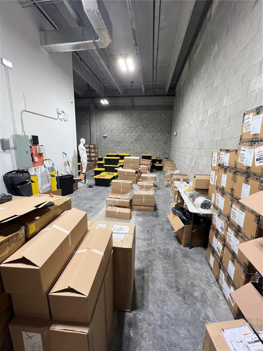 137  /   sq. ft. $ 2026-04-09 0 Photo