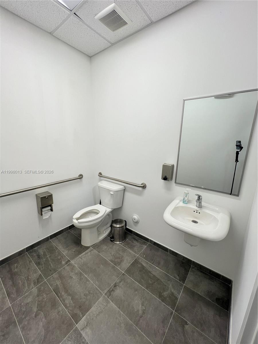 137  /   sq. ft. $ 2026-04-09 0 Photo