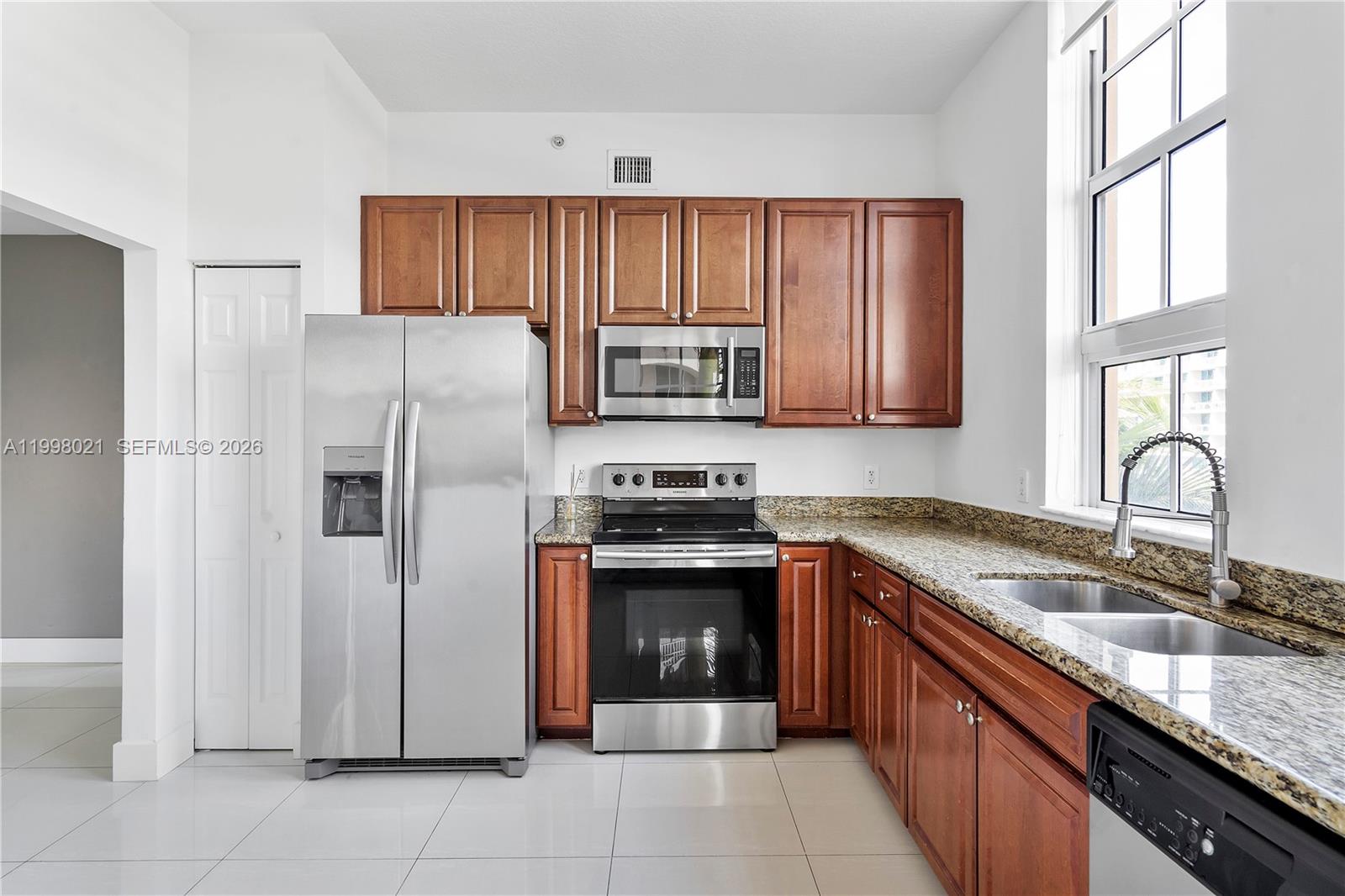 Photo of 3001 185th St  #411, Aventura, Florida, 33180 - 