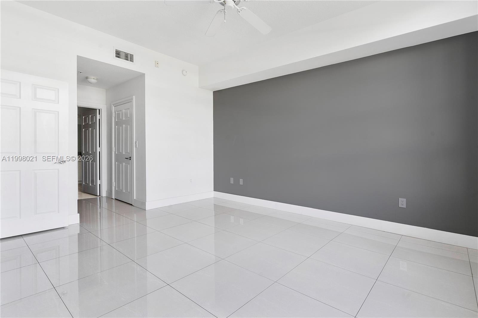 Photo of 3001 185th St  #411, Aventura, Florida, 33180 - 