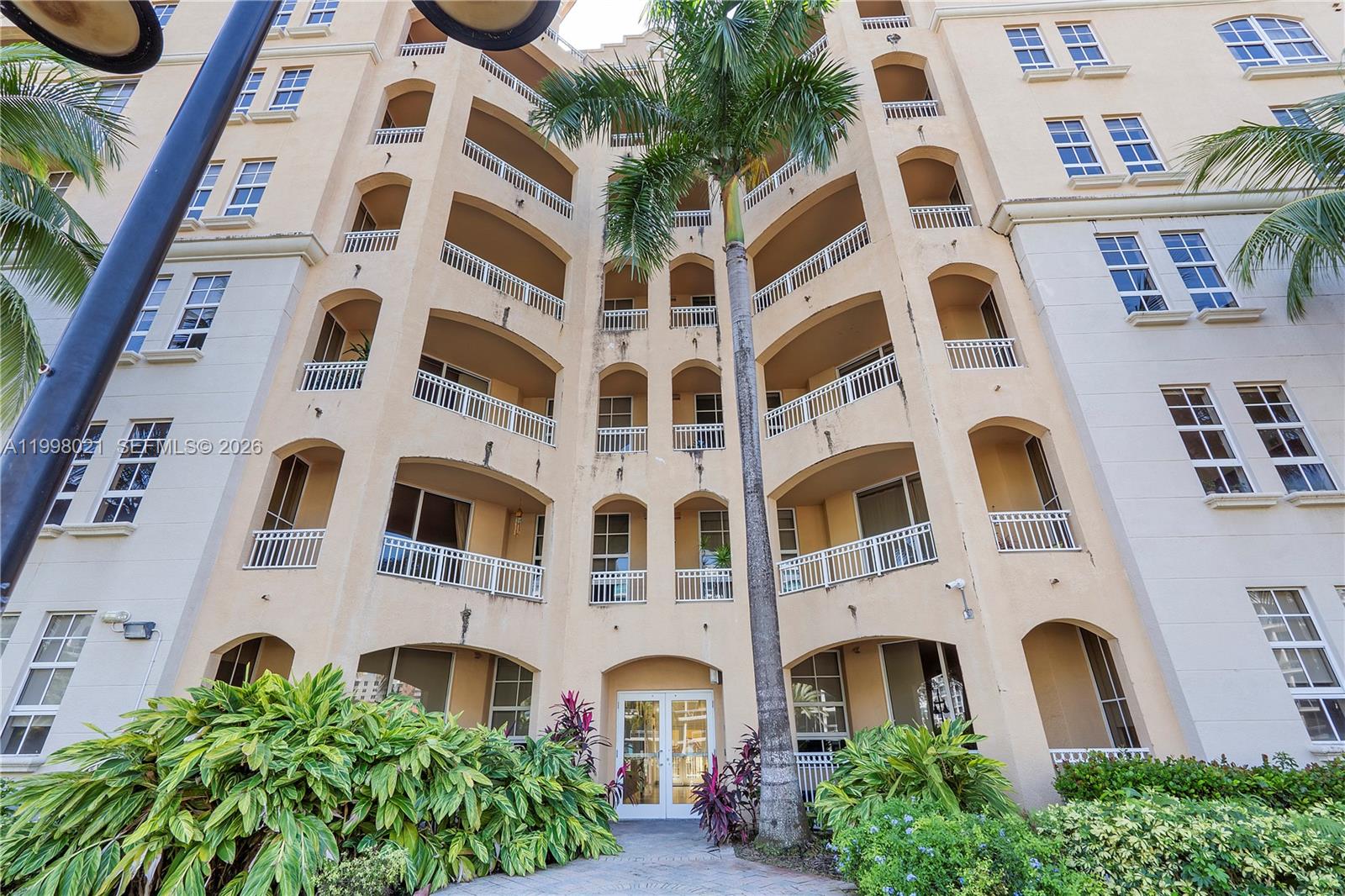 Photo of 3001 185th St  #411, Aventura, Florida, 33180 - 