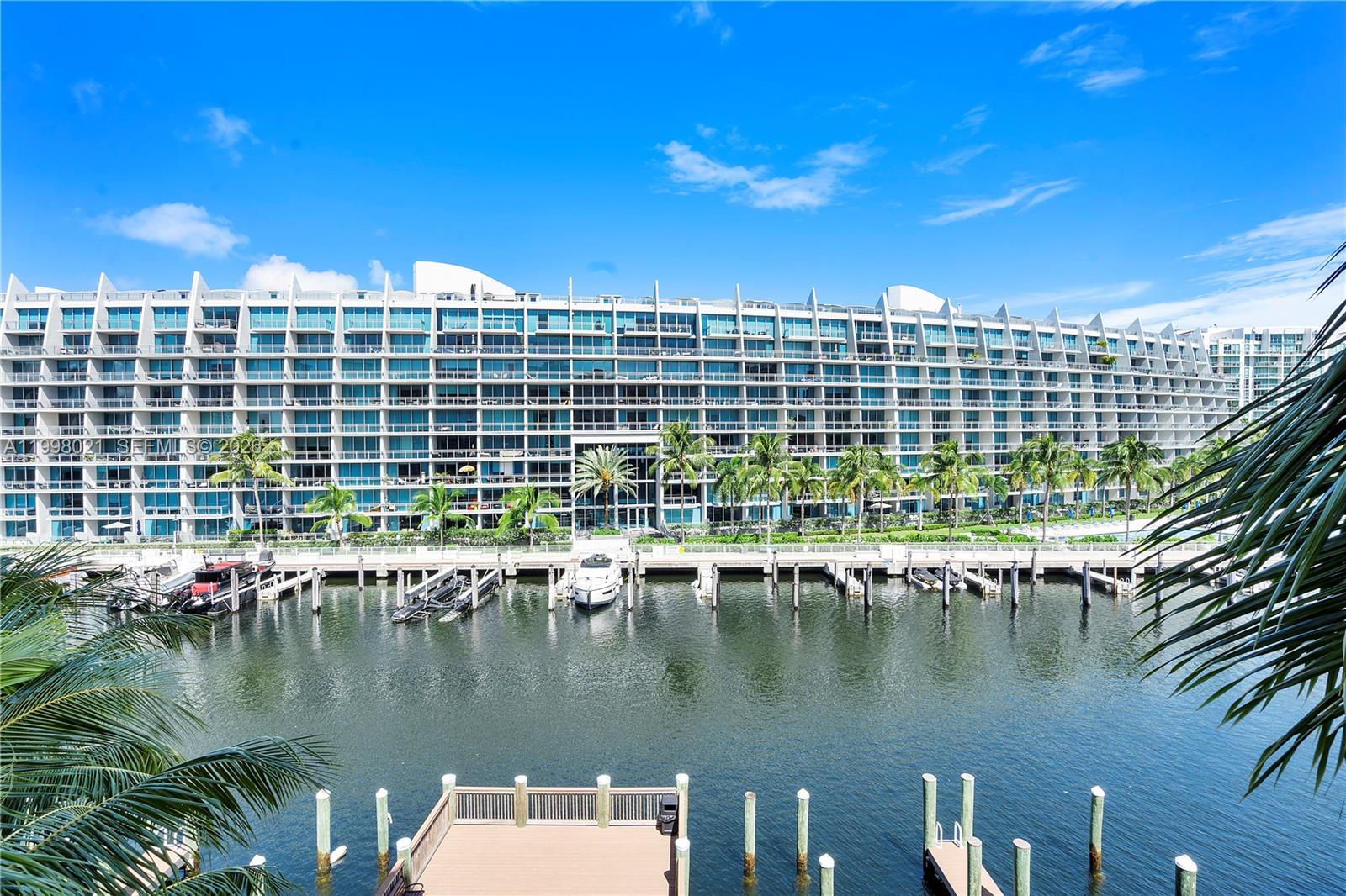 Photo of 3001 185th St  #411, Aventura, Florida, 33180 - 