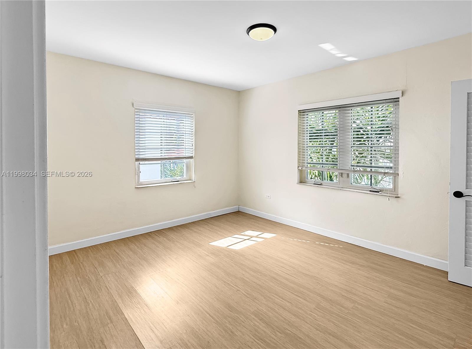   /  3600 sq. ft. $ 2026-04-09 0 Photo
