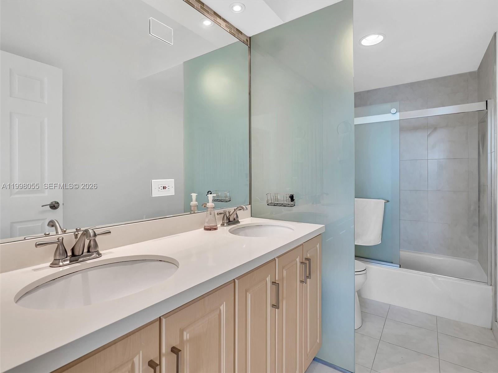 1132 2 / 2 1295 sq. ft. $ 2026-04-09 0 Photo