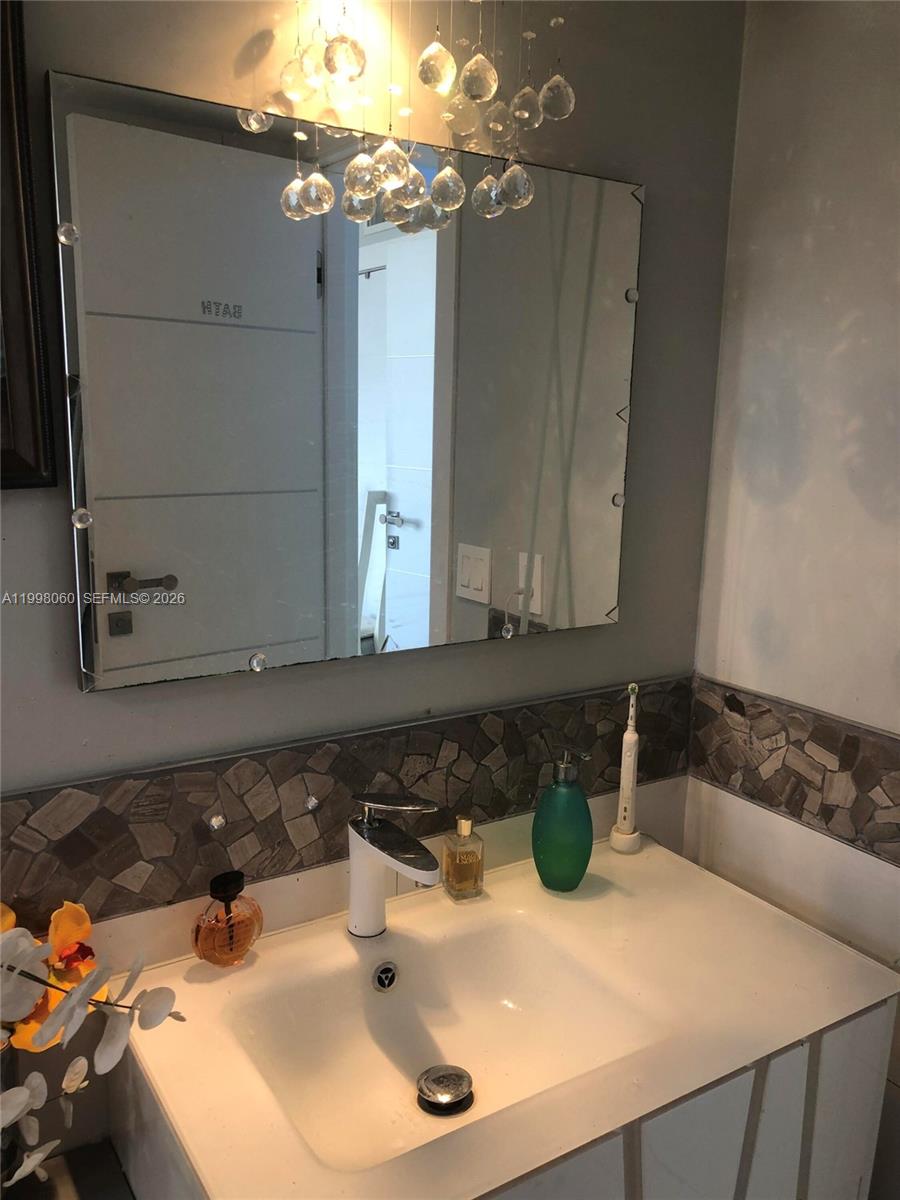 Photo of 2101 Ocean Dr  #1505, Hollywood, Florida, 33019 - 