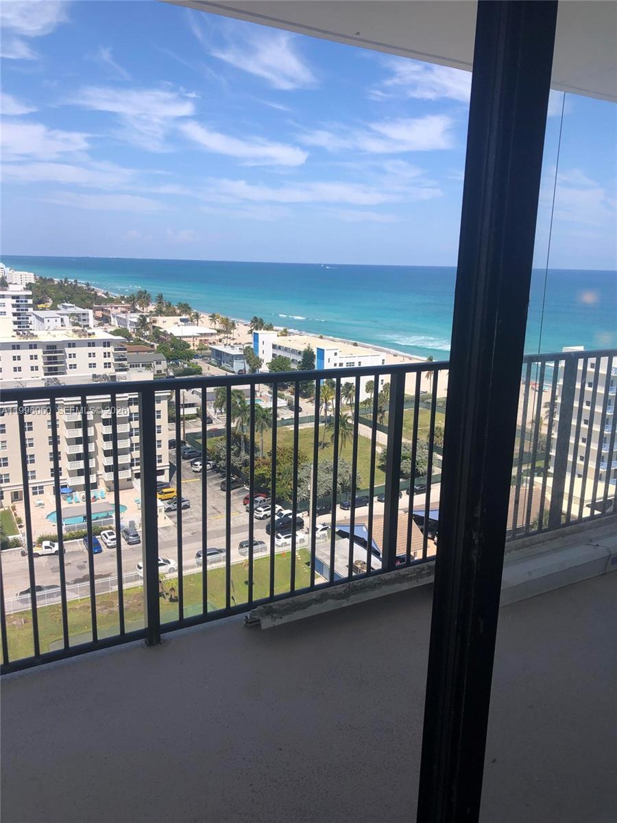 Photo of 2101 Ocean Dr  #1505, Hollywood, Florida, 33019 - 