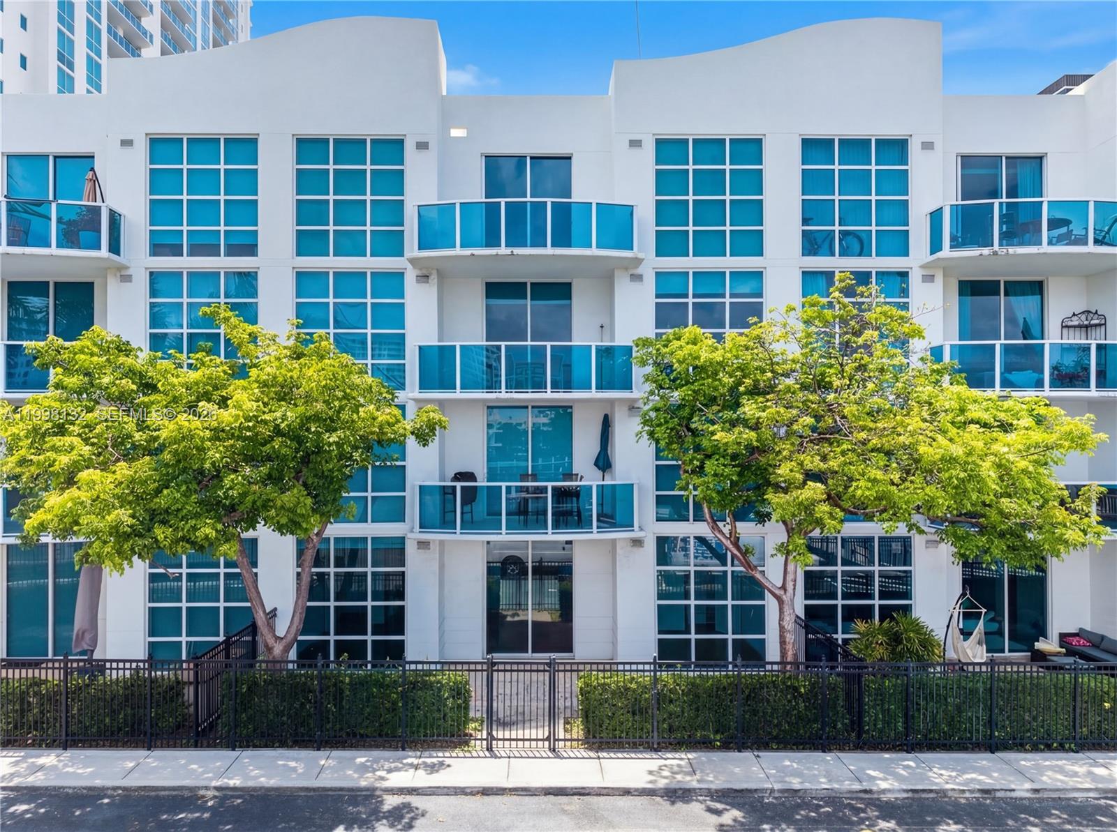 Photo of 1945 Ocean Dr  #M2, Hallandale Beach, Florida, 33009 - 