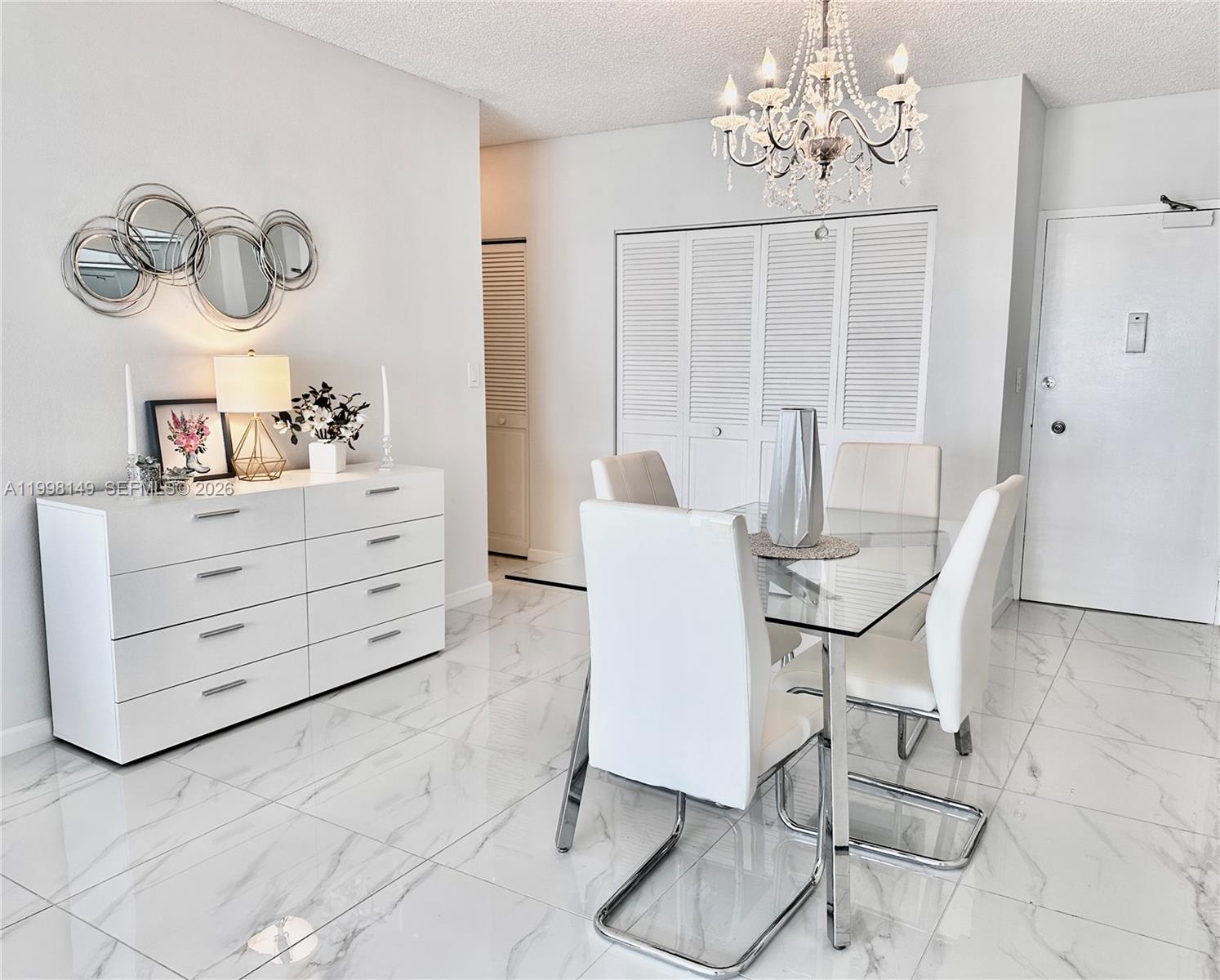 717 1 / 2 762 sq. ft. $ 2026-05-22 0 Photo