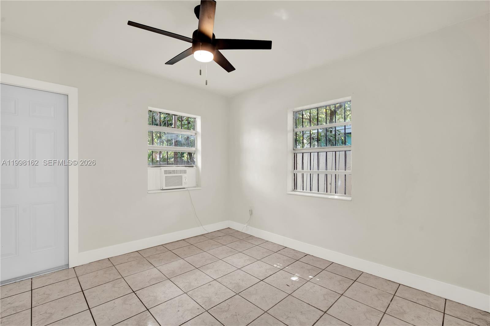   /  978 sq. ft. $ 2026-04-30 0 Photo