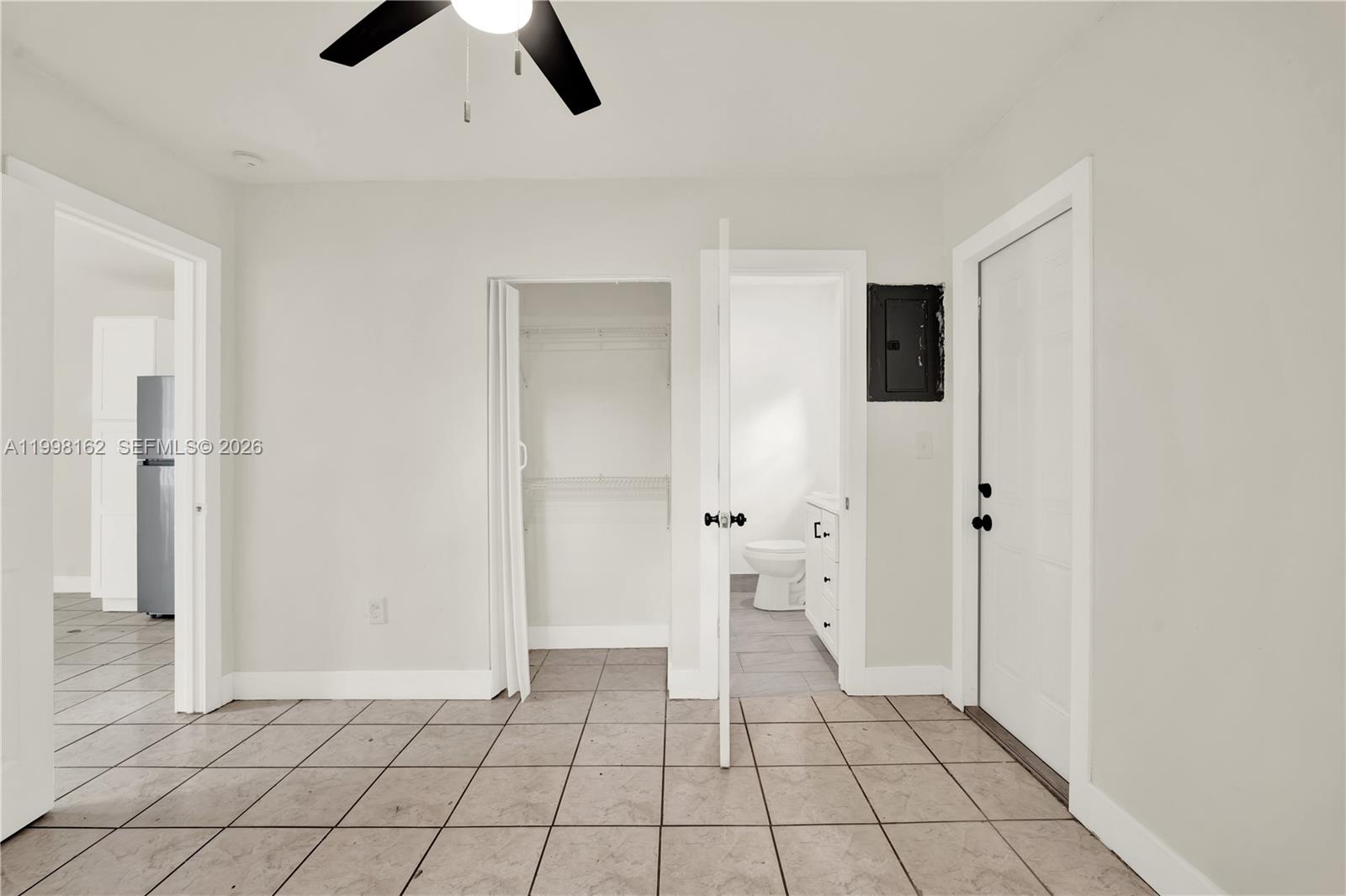   /  978 sq. ft. $ 2026-04-30 0 Photo
