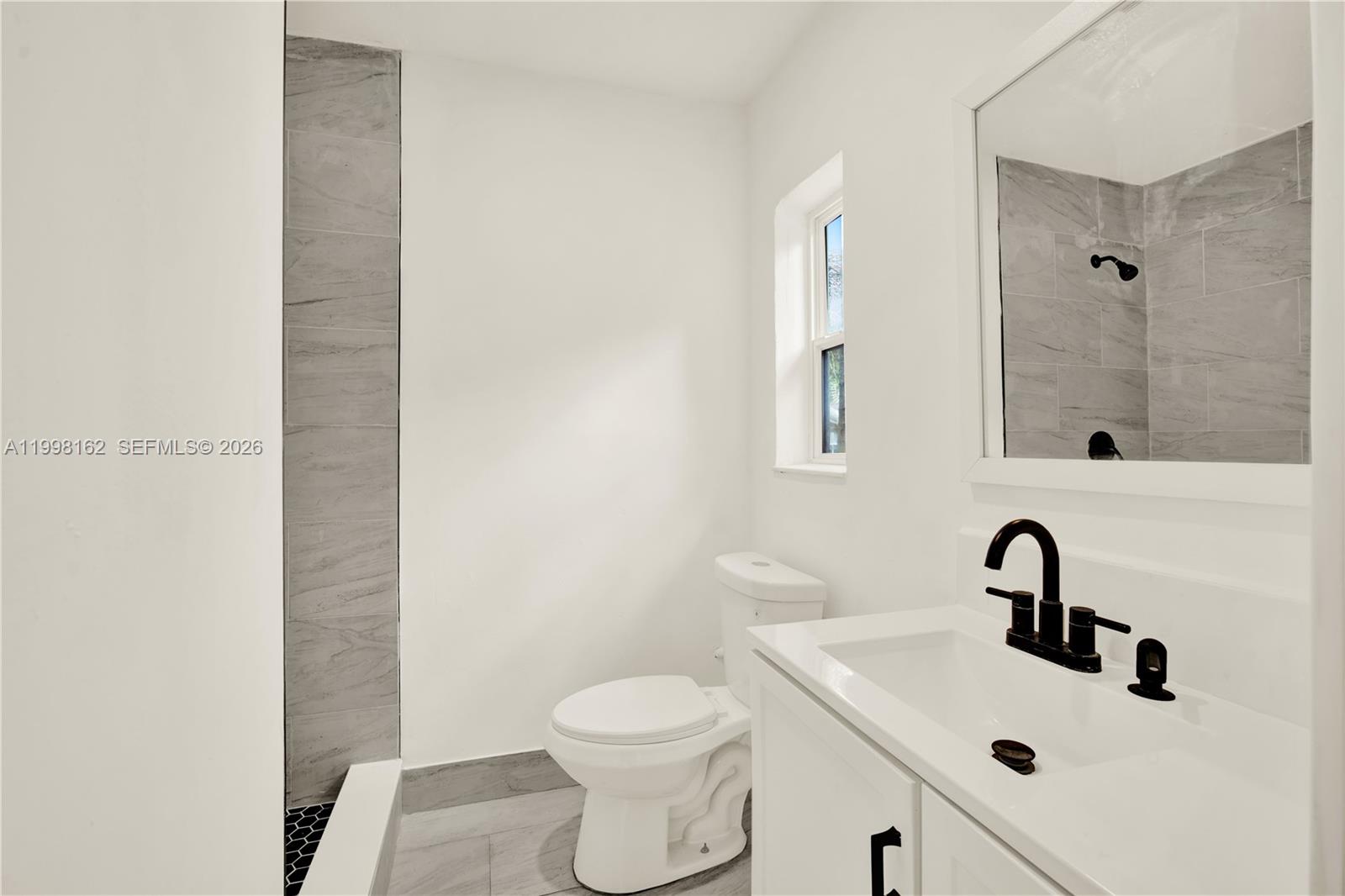   /  978 sq. ft. $ 2026-04-30 0 Photo