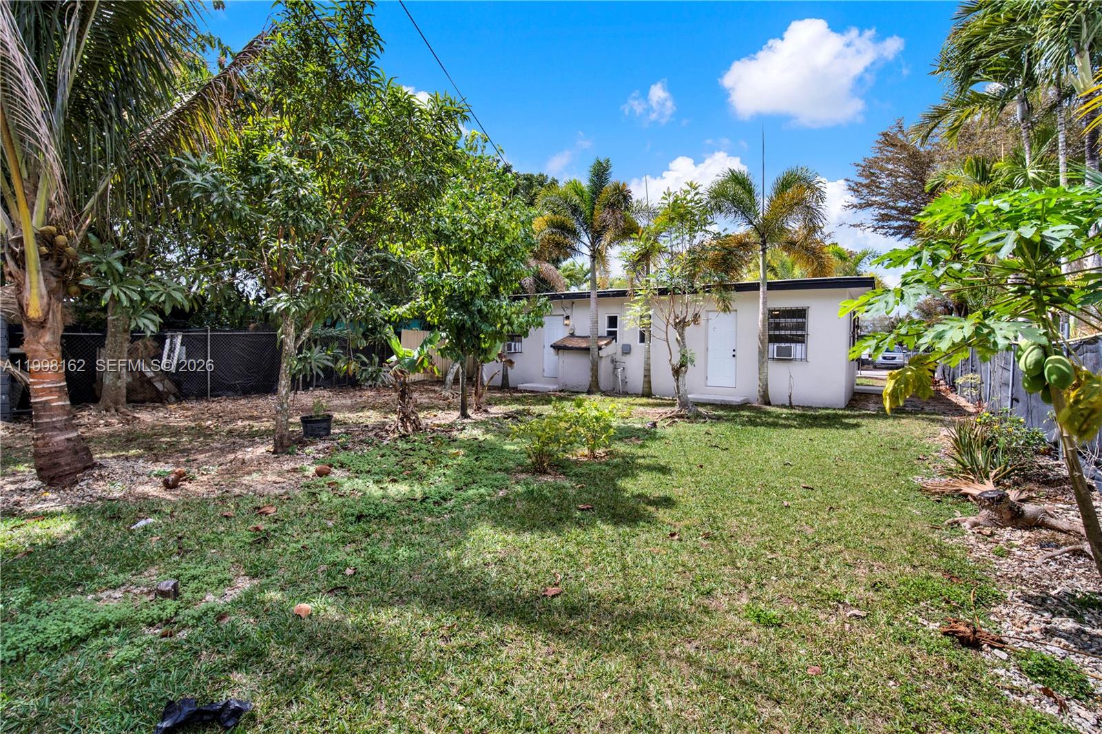   /  978 sq. ft. $ 2026-04-30 0 Photo