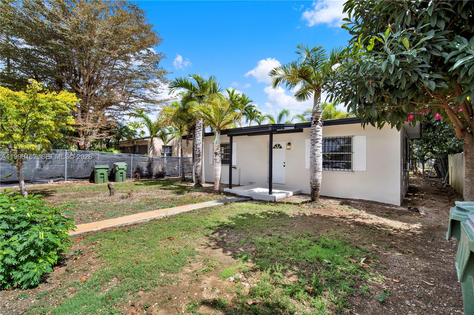   /  978 sq. ft. $ 2026-04-30 0 Photo