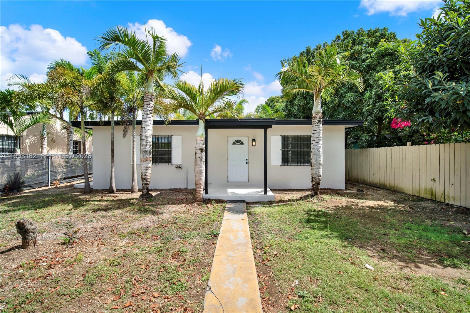   /  978 sq. ft. $ 2026-04-30 0 Photo