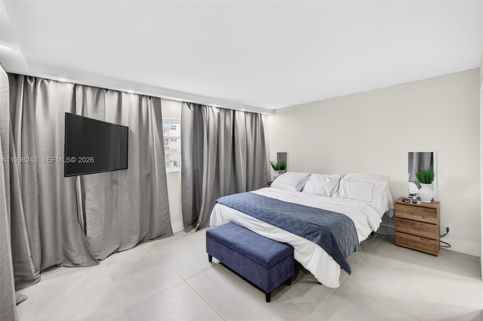 Photo of 420 12th Ave #202, Hallandale Beach, Florida, 33009 -