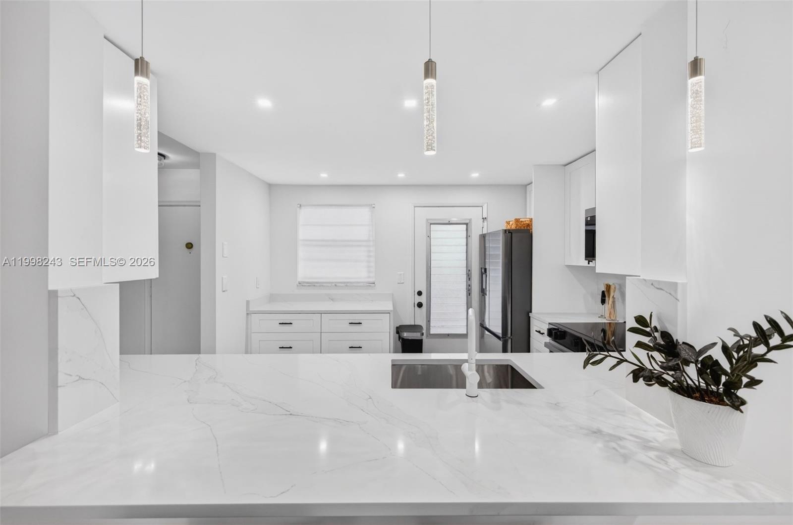 Photo of 420 12th Ave #202, Hallandale Beach, Florida, 33009 -