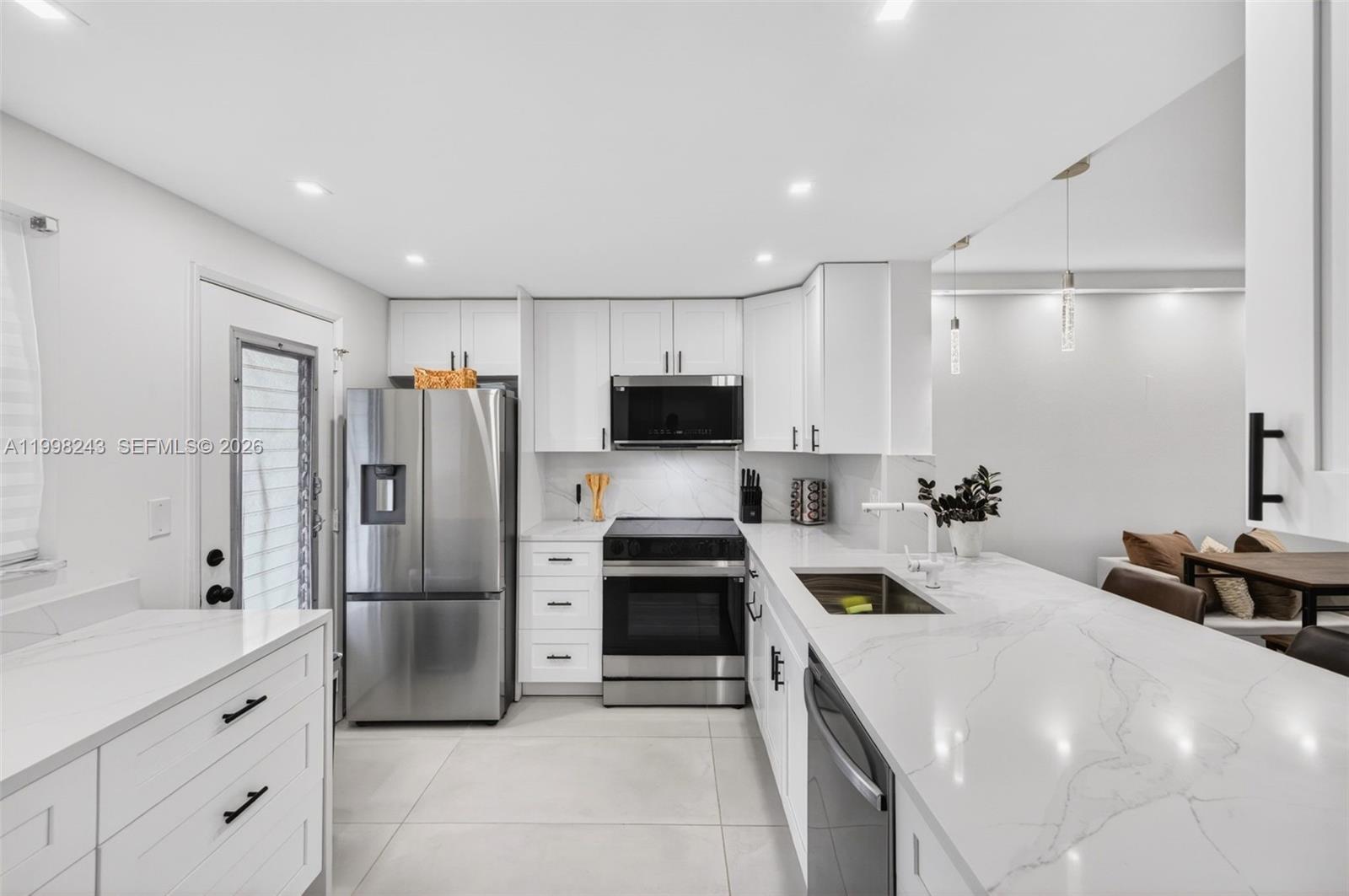 Photo of 420 12th Ave #202, Hallandale Beach, Florida, 33009 -