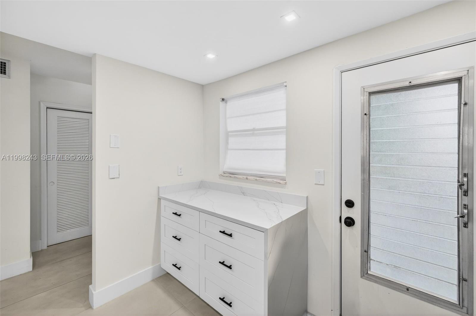 Photo of 420 12th Ave #202, Hallandale Beach, Florida, 33009 -