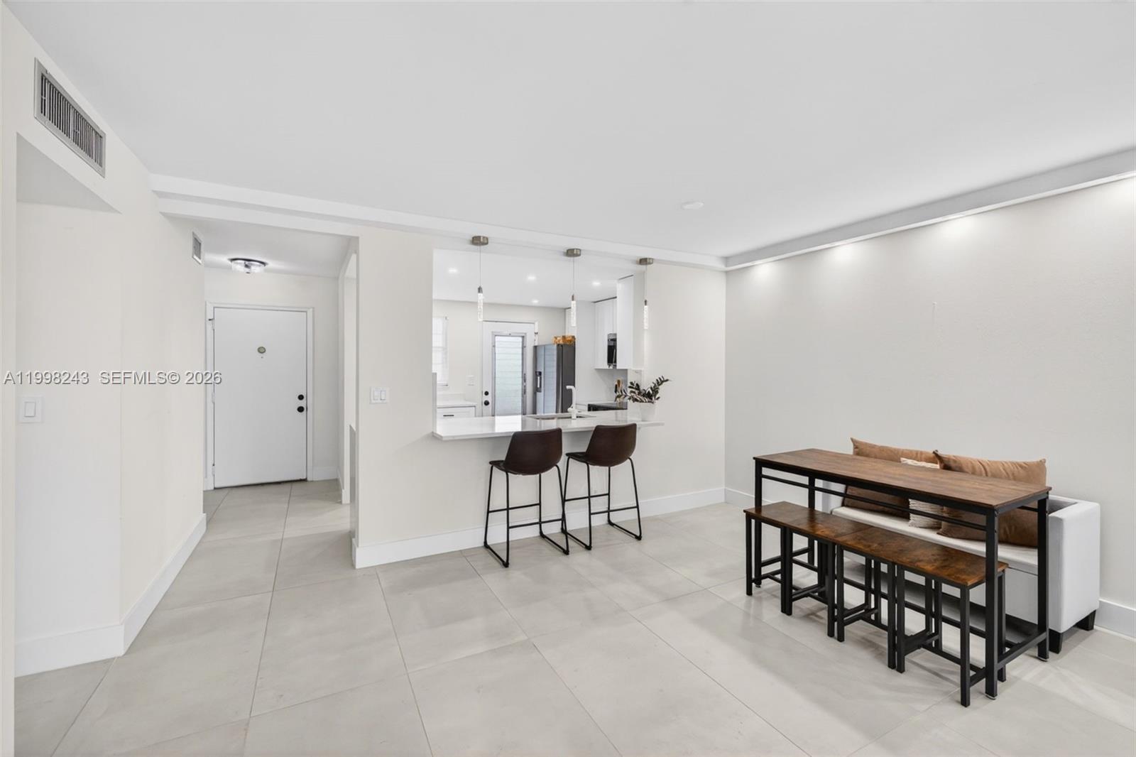 Photo of 420 12th Ave #202, Hallandale Beach, Florida, 33009 -