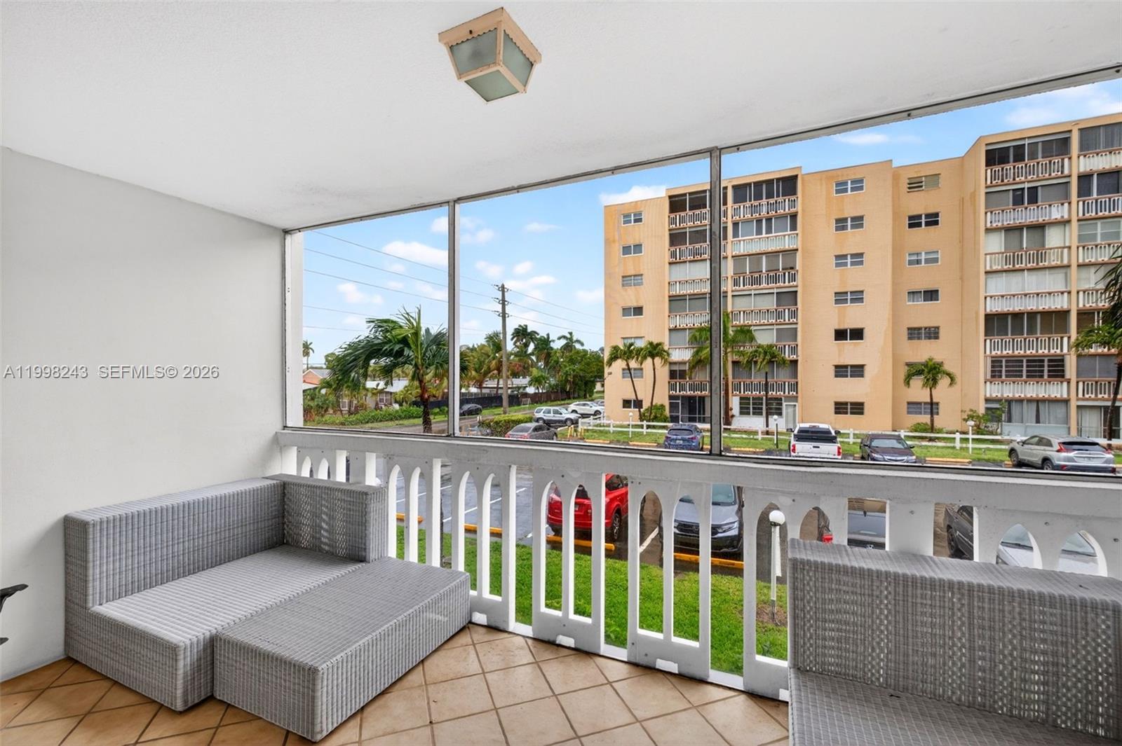 Photo of 420 12th Ave #202, Hallandale Beach, Florida, 33009 -