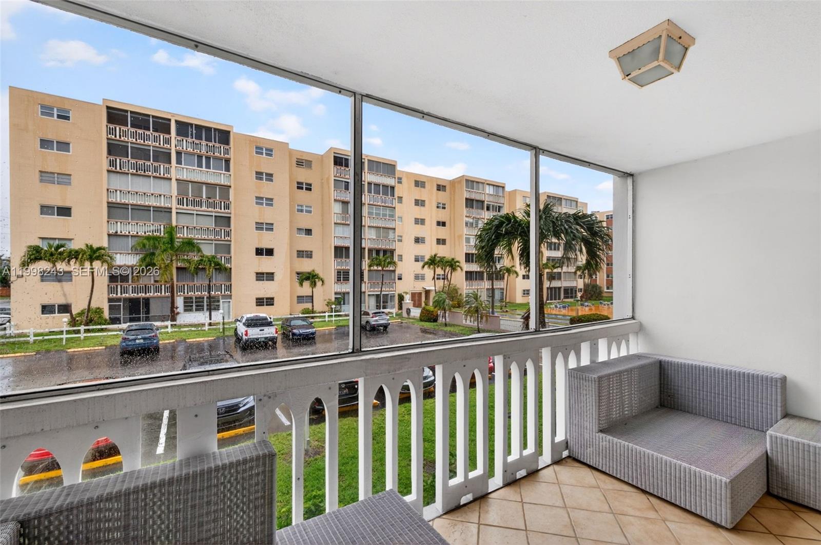 Photo of 420 12th Ave #202, Hallandale Beach, Florida, 33009 -