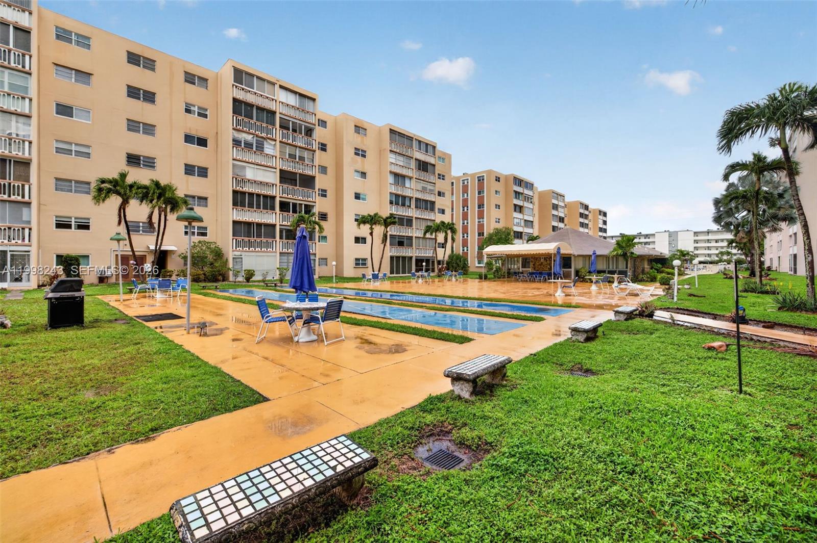 Photo of 420 12th Ave #202, Hallandale Beach, Florida, 33009 -