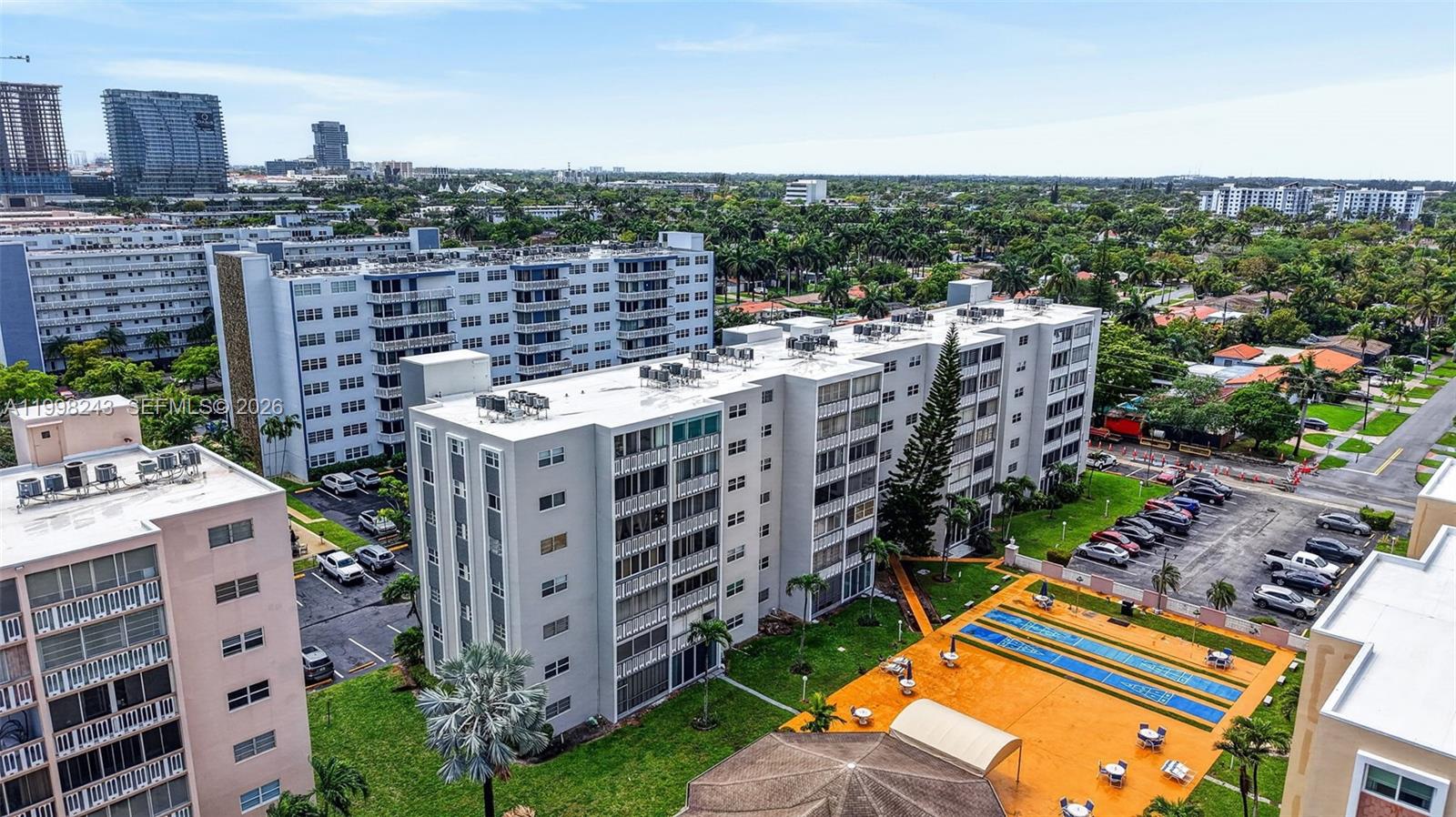 Photo of 420 12th Ave #202, Hallandale Beach, Florida, 33009 -