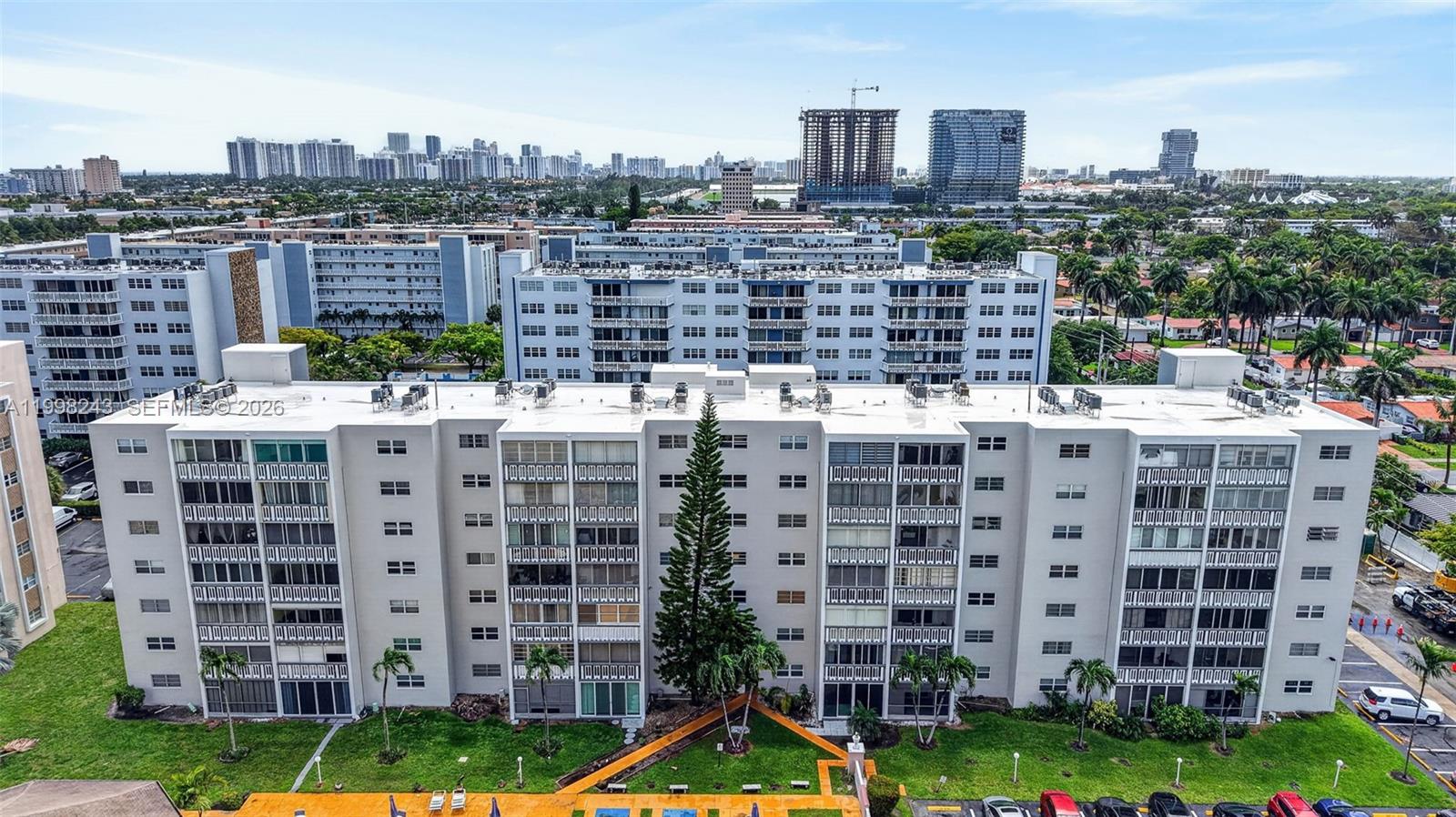 Photo of 420 12th Ave #202, Hallandale Beach, Florida, 33009 -