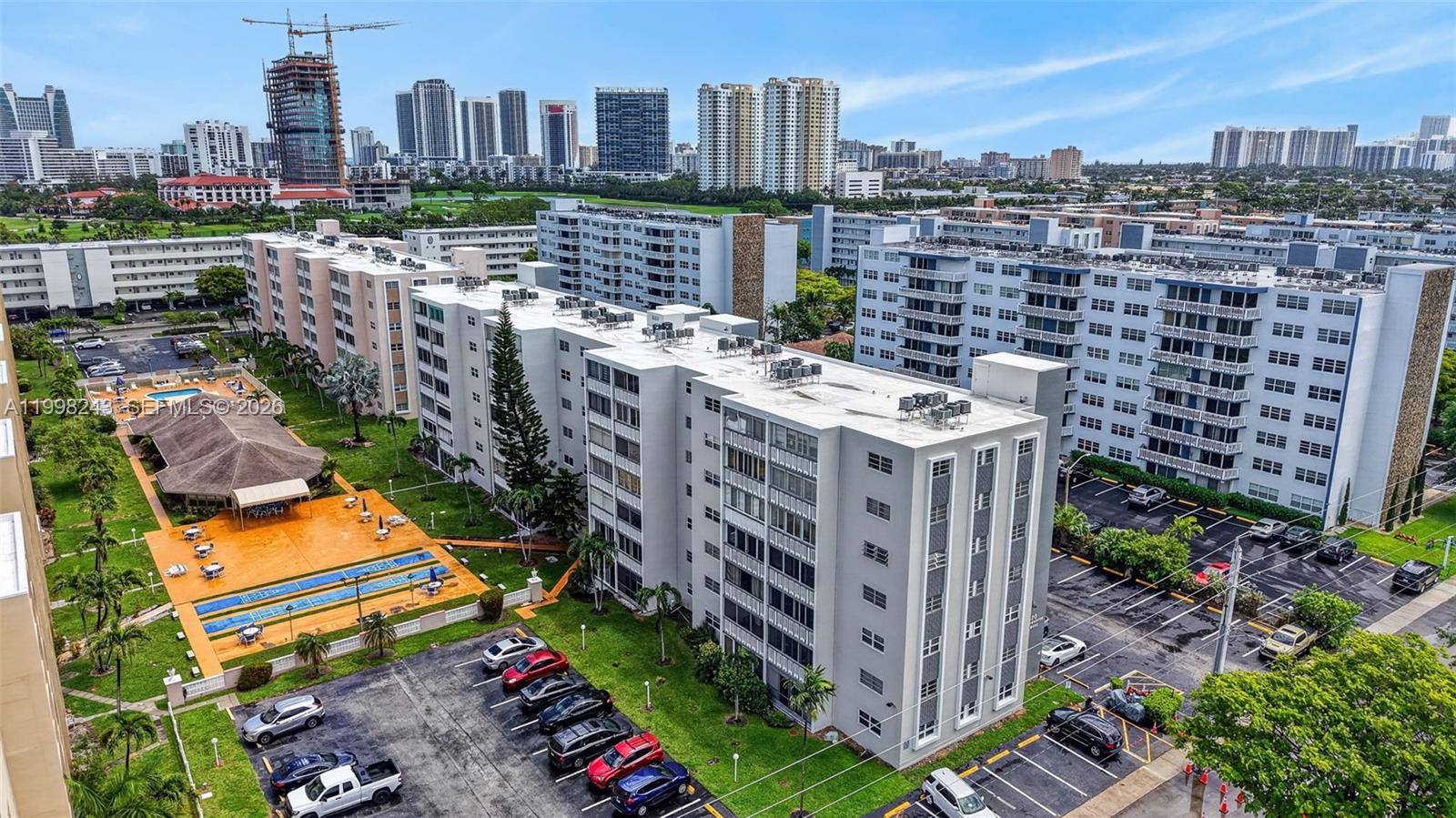 Photo of 420 12th Ave #202, Hallandale Beach, Florida, 33009 -