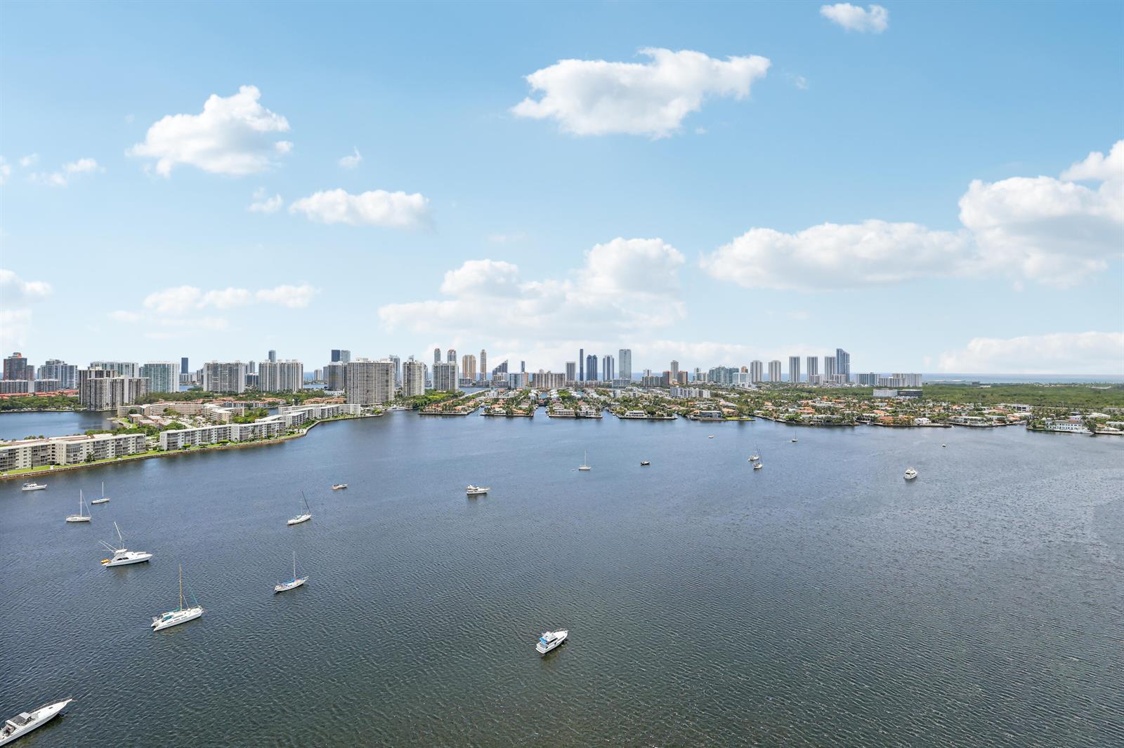 Photo of 17301 Biscayne  #Ph-7, North Miami Beach, Florida, 33160 - Biscayne Blvd-047