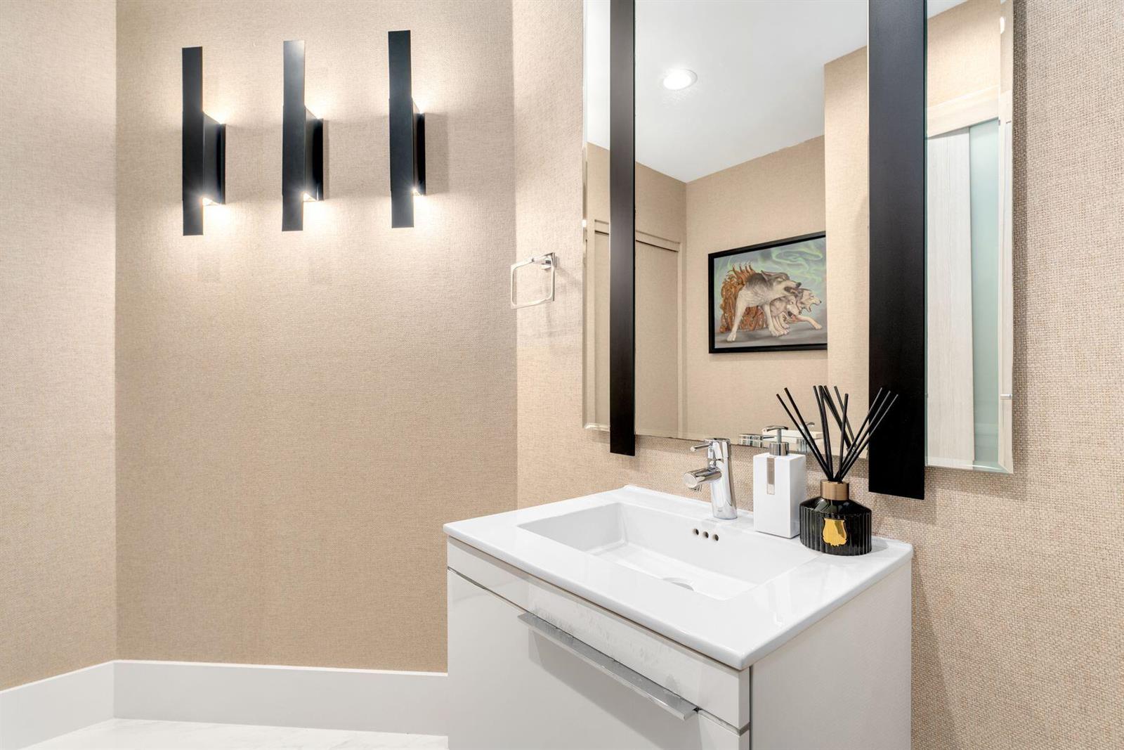 Photo of 17301 Biscayne  #Ph-7, North Miami Beach, Florida, 33160 - 17301 Biscayne Blvd_1oakstudios_33