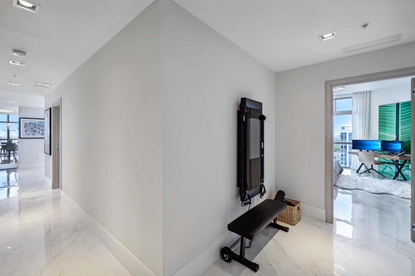 Photo of 17301 Biscayne  #Ph-7, North Miami Beach, Florida, 33160 - Biscayne Blvd-041