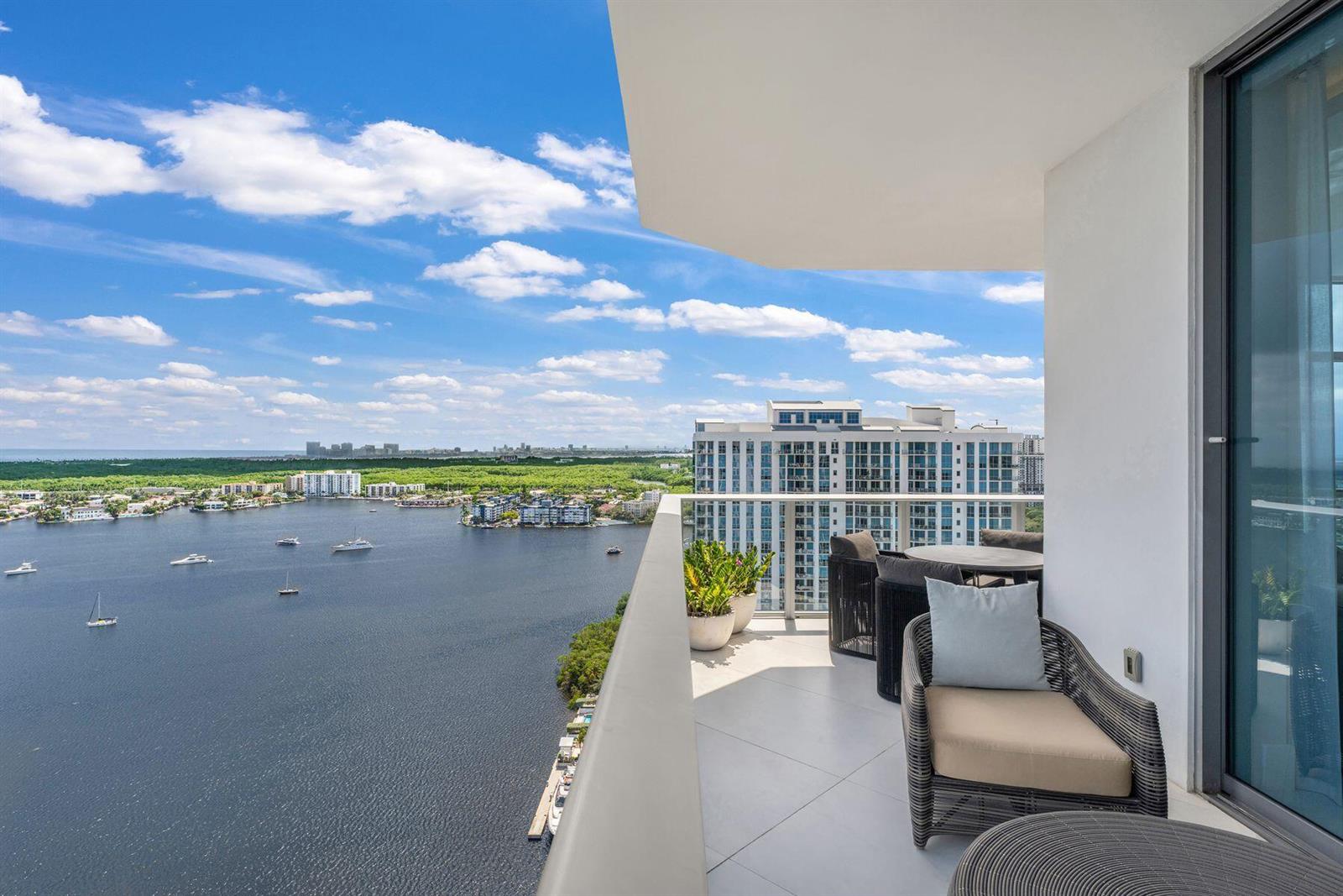 Photo of 17301 Biscayne  #Ph-7, North Miami Beach, Florida, 33160 - 17301 Biscayne Blvd_1oakstudios_37