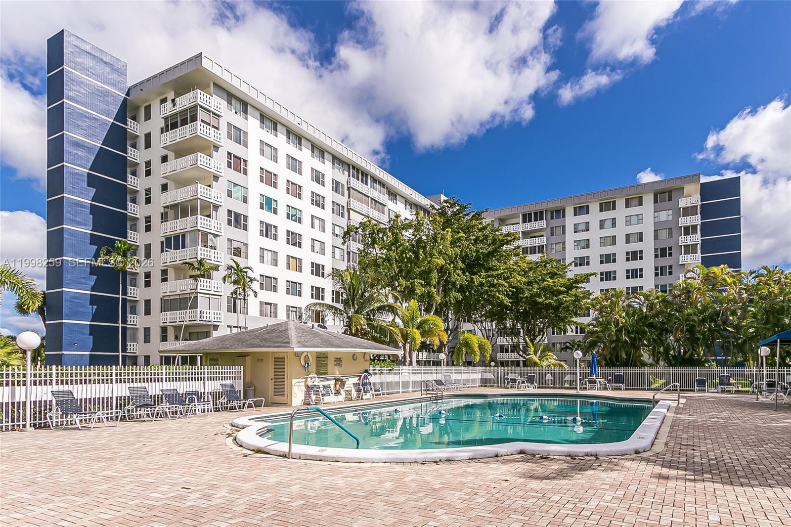 303 2 / 2 1132 sq. ft. $ 2026-04-13 0 Photo