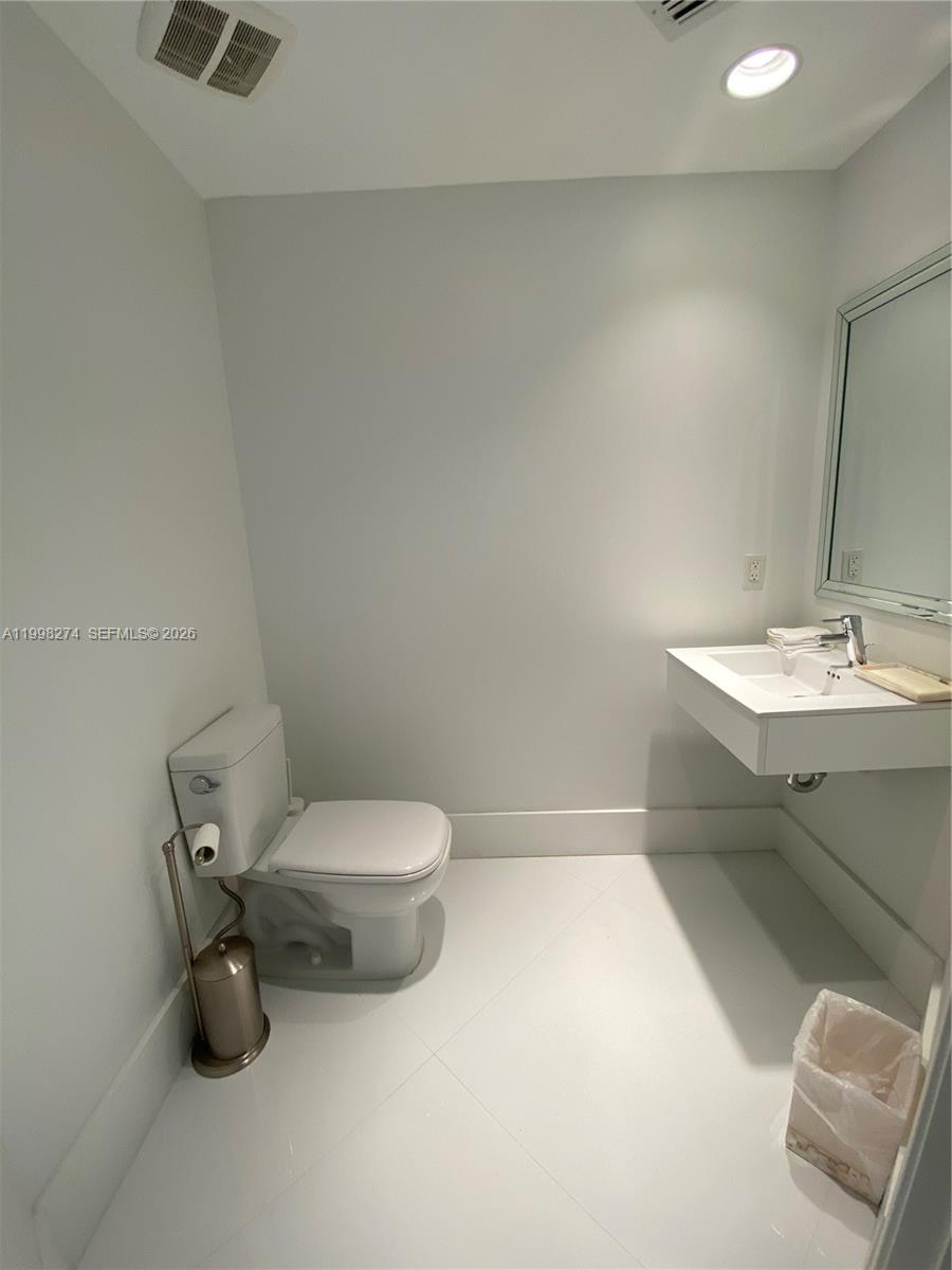 Photo of 17301 Biscayne Blvd  #2311, North Miami Beach, Florida, 33160 - 