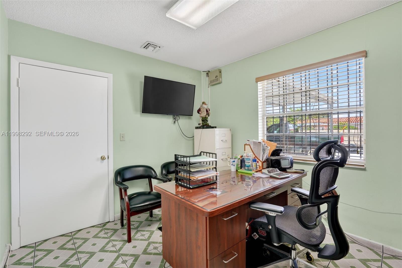   /   sq. ft. $ 2026-04-09 0 Photo