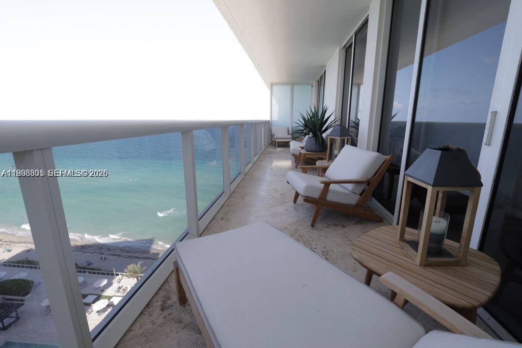 See details 2011 2 / 2 1554 sq. ft. $ 2026-05-12 0 Photo
