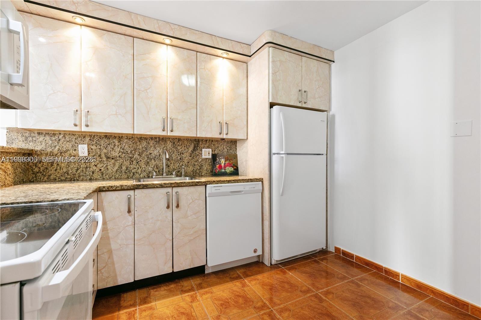 Photo of 1849 Ocean Dr  #1103, Hallandale Beach, Florida, 33009 - 