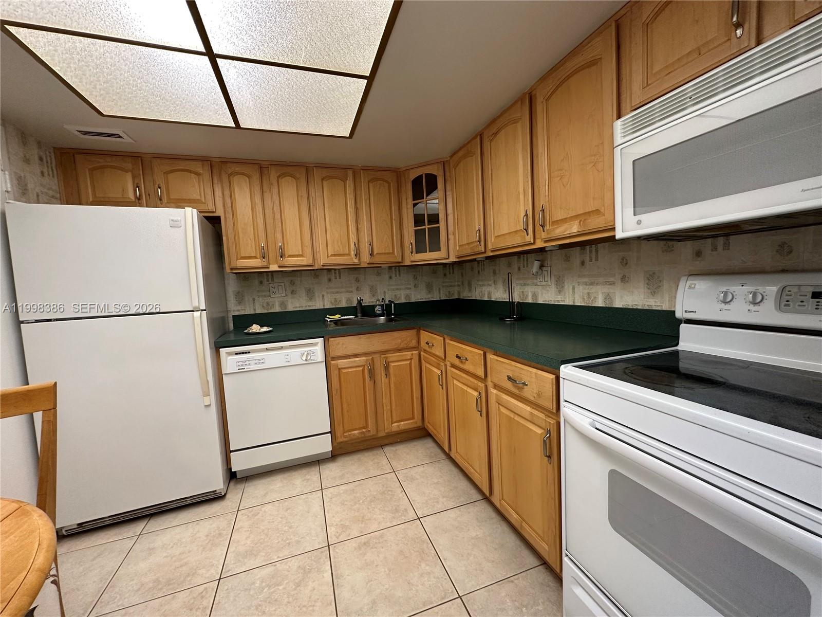 Photo of 3180 Ocean Dr  #621, Hallandale Beach, Florida, 33009 - 